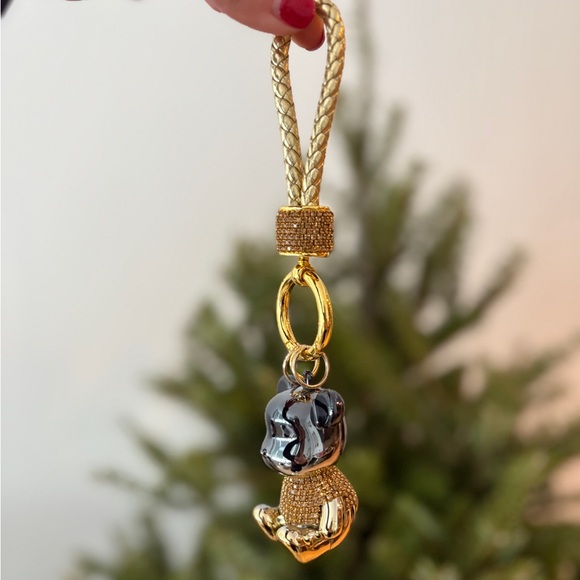 Gold Rhinestone Bear Keychain - Picture 2 of 9